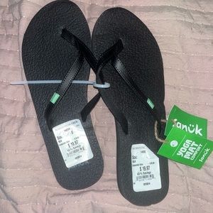 Sanuk Flip Flops NWT